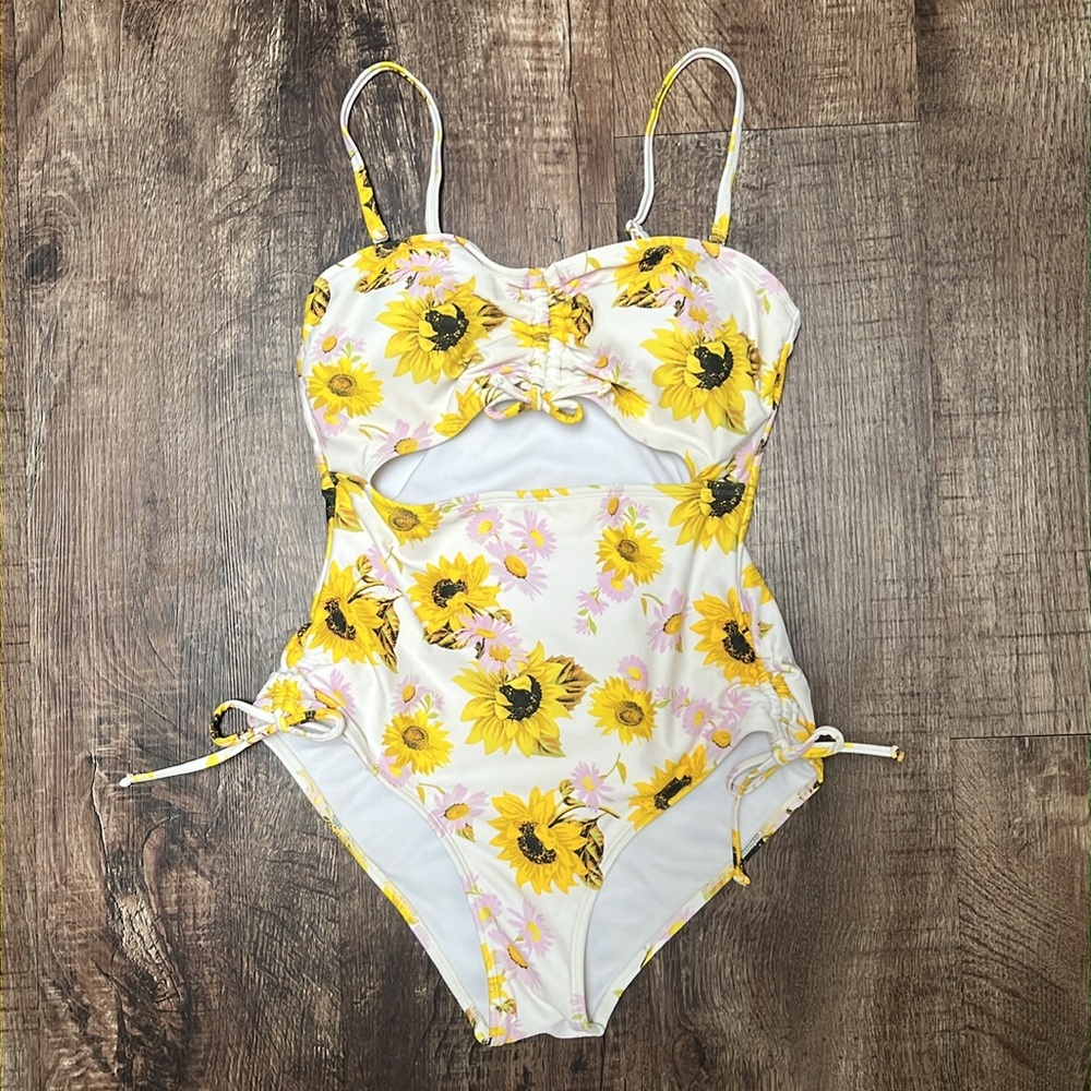 Decree Sunflower Cutout One-Piece Monokini Floral Swimsuit, Size Medium, Lined